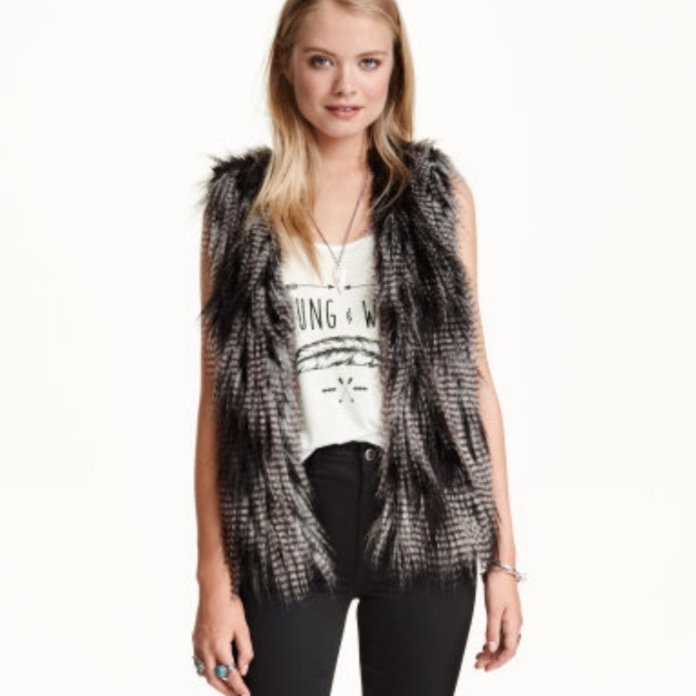 NWOT FAUX FUR VEST